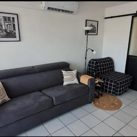 Climatise Vue A 100m Du Mole *