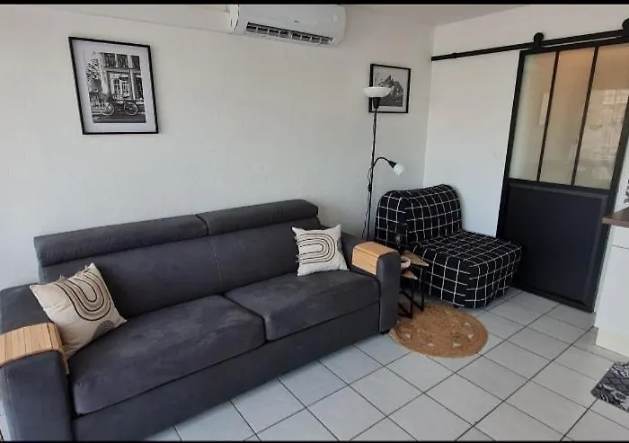 Climatise Vue A 100m Du Mole *